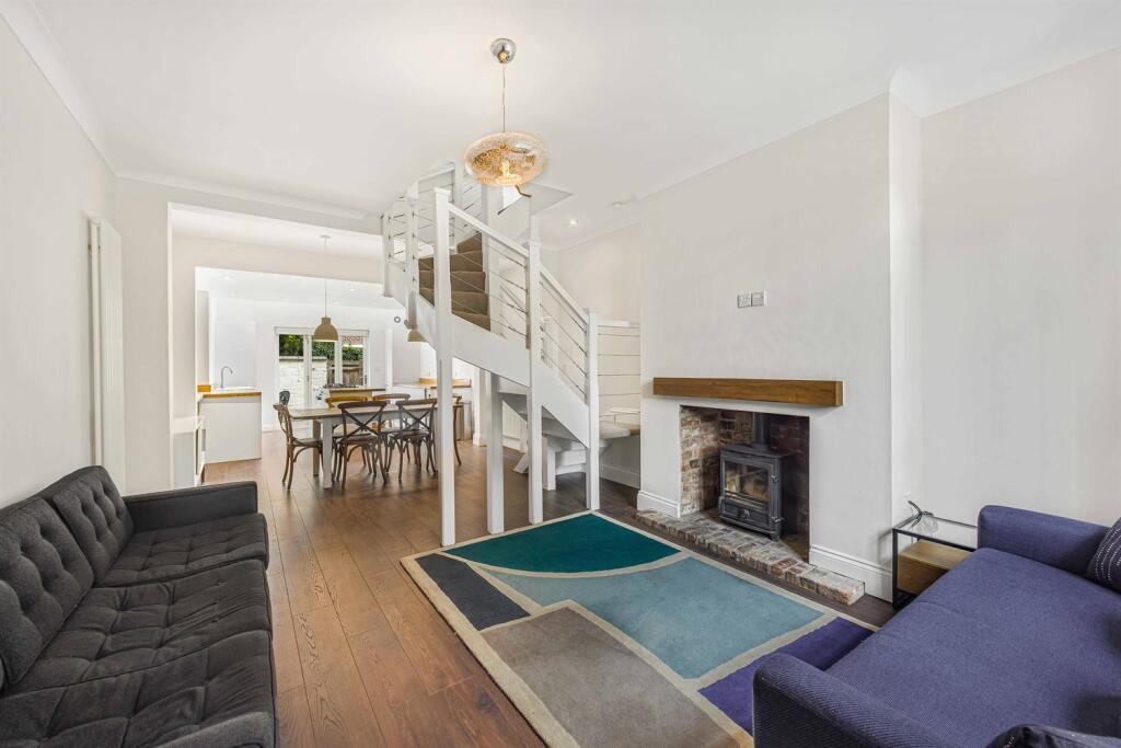 3 bedroom terraced house for sale in Knutsford View, Hale Barns, Altrincham, WA15